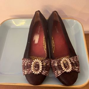 Kenzie hair calf flats with pearl and twead